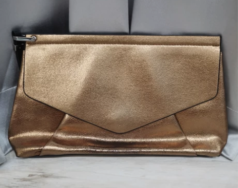 zara手拿包 九成新 洋气的古铜色 长3...