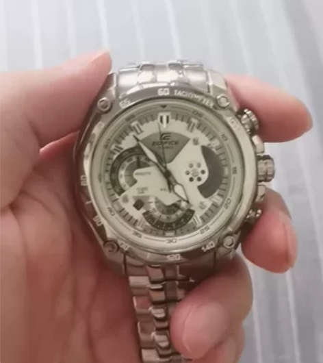 卡西欧EF-550，原装至少9成新，表链很...