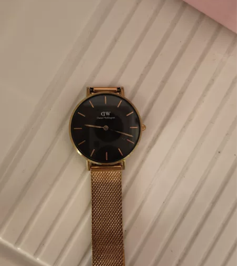dw手表,成色如图,专柜买的,售出不退 感...