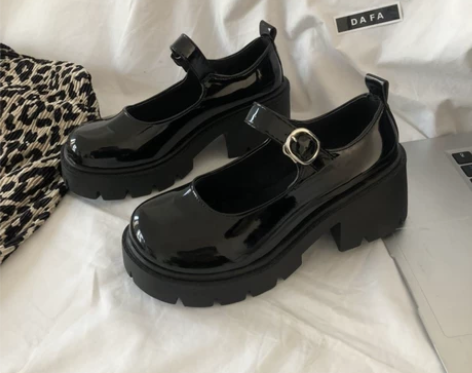 厚底玛丽珍鞋 37码 全新 买小了 35块...