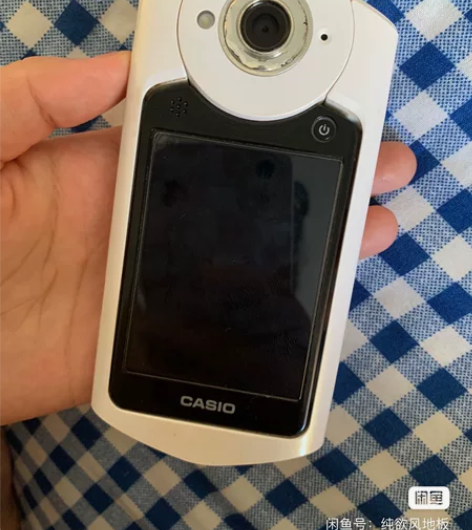 卡西欧tr500，9成新功能一切正常，后盖...