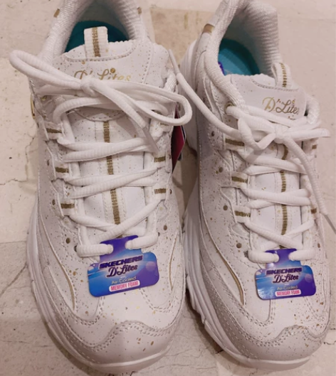 斯凯老爹休闲鞋 全新 未拆标签 感兴趣的话...