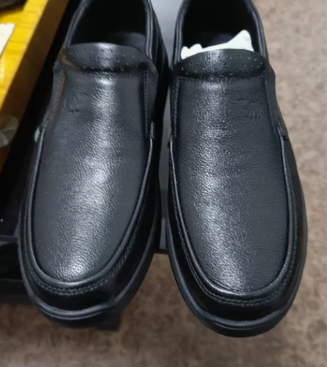 真皮休闲皮鞋 全新38-43 感兴趣的话点...