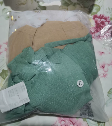 艺缕大袖衫，xl但是我觉得跟m l差不多，...