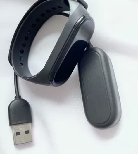 小米手环5，前女友送的，现在低价出售。 能...