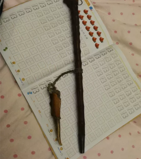 老式烟斗，烟斗头是纯铜的，烟斗嘴是全真银子...