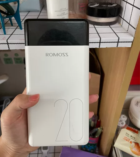 出闲置充电宝罗马仕 买了一年了，但是用过的...