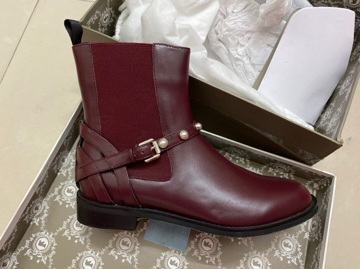 Five   Plus牛皮革女鞋，全新，3...