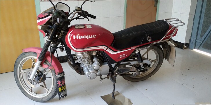 出售豪爵125摩托车，自己骑特别经心发动机...