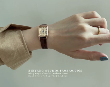 别样A15简约时尚潮流罗马数字皮带女士ch...