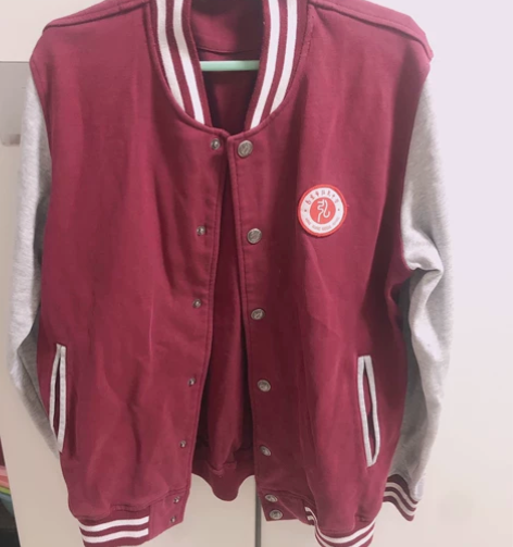 伊顿纪德校服，南京弘光初中校服，学校发服，毕业穿不到了。码号...