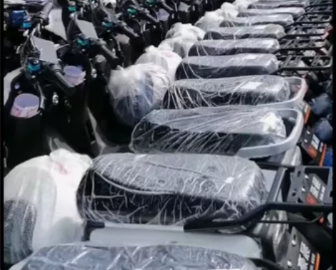 1.交押金免费用车 2.租车:月租、季度租...