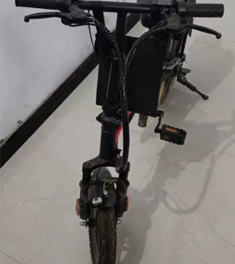 代驾电动车，买的时候2400，几乎没怎么用...