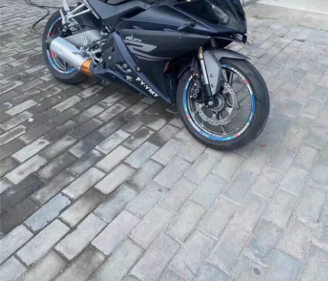 出飞鹰R25拆车件，左大灯总成，大灯还完好...