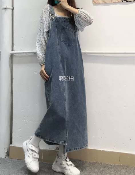 背带裙 吊带背带裙啊啦柏不规则开叉牛仔女秋...