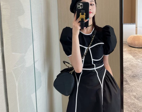 【乐活价】冷淡风女装高级感赫本风小黑裙法式...