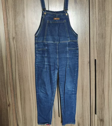 背带牛仔裤，深色牛仔裤，xl号， 感兴趣的...