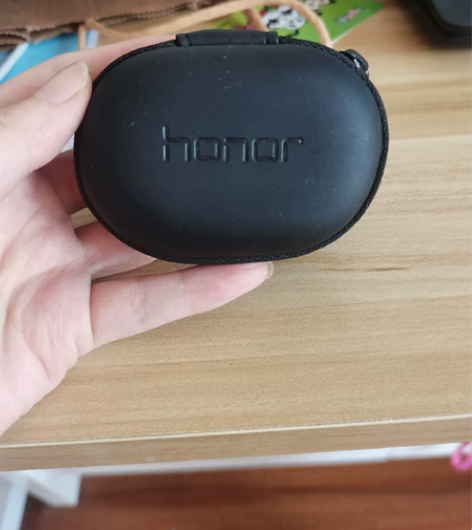 转荣耀耳机半入耳式蓝牙耳机 几乎全新