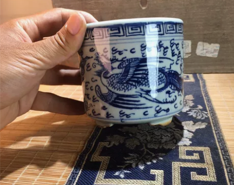 文玩旧货收藏精品青花凤凰三足香薰炉老瓷器旧...