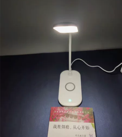 BIAT无线充台灯多功能卧室小台灯LED护...