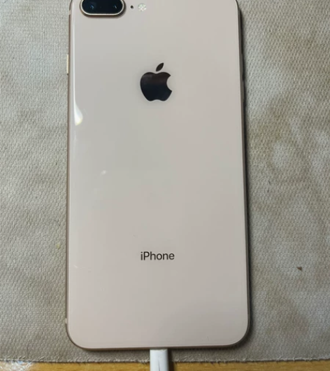 苹果8p IPhone 8 plus 64...