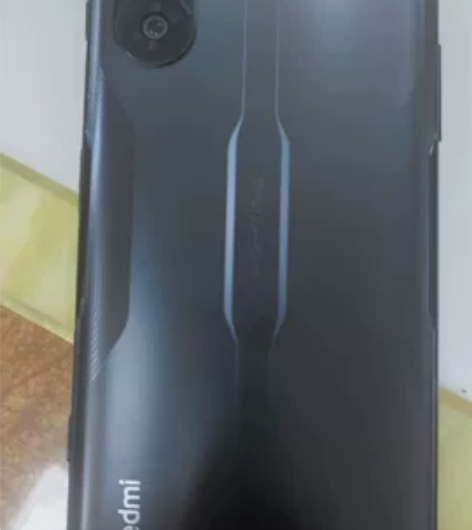 自己用的红米k40游戏真强版，价格可以商量...