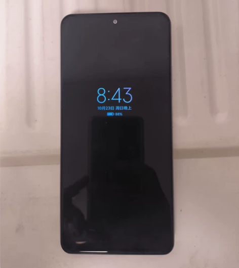 红米k40 8加128内存,中框右上角有...