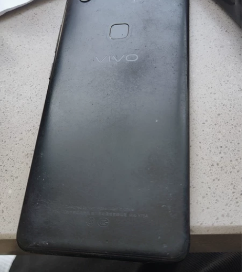 vivoY75，4+32G，150元卖  ...