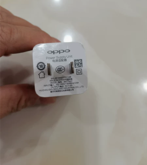 以前opoo r 11手机充电器,换手机了...