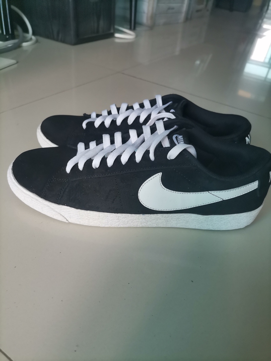 耐克板鞋男款43码纯翻毛皮成色9新，正品保...