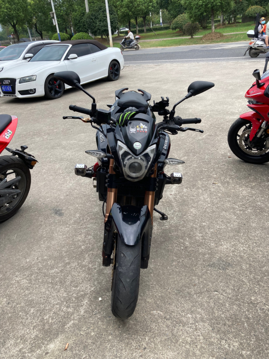 13年黄龙bj600，3万多公里，前后胎才...