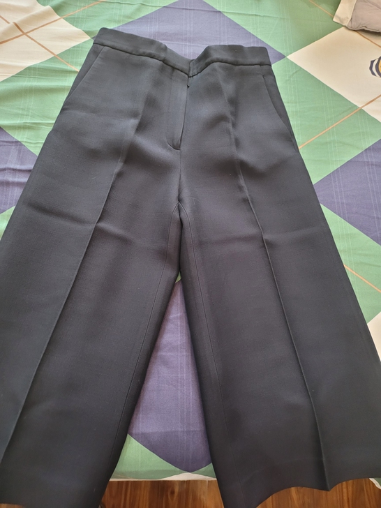 迪奥正品七分工装阔腿裤,很显瘦。10200...