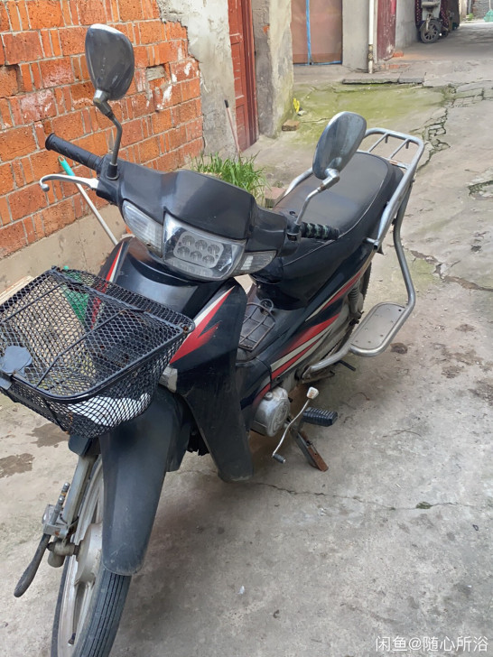 豪爵弯梁110摩托车出售10年不包邮不包邮...