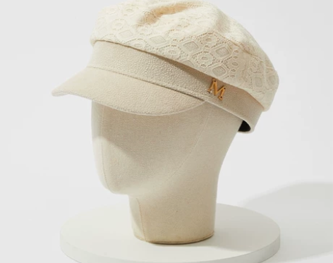 三福 复古文艺蕾丝金属字母八角帽贝雷帽 感...