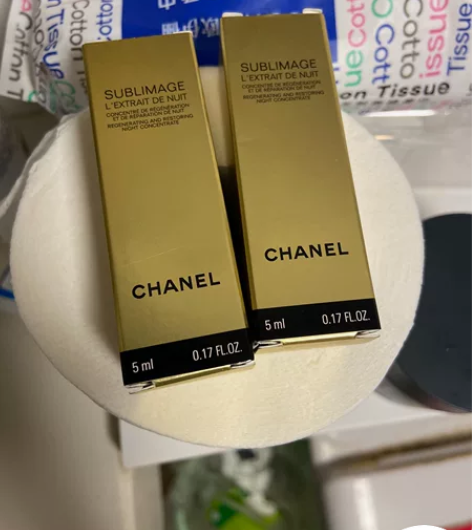 香奈儿夜间精华5ml,就两个,标价为单个价...