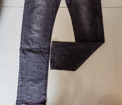 男式牛仔裤，黑灰色，带弹力。 腰围47*2...