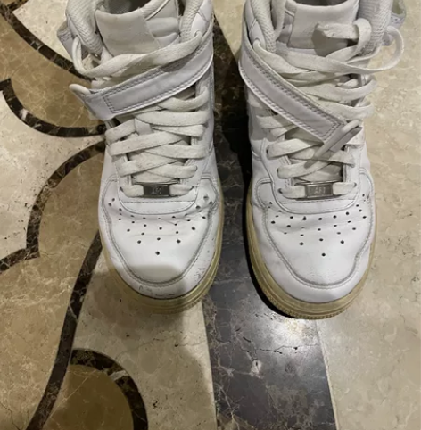 耐克鞋子us6.5码，成色自己看，我家宝贝...