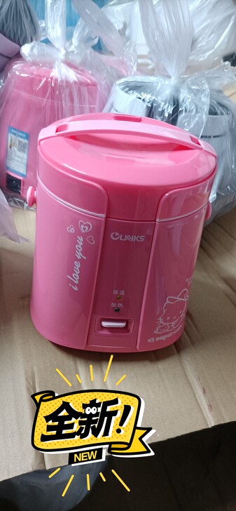 宿舍家用小型电饭锅。