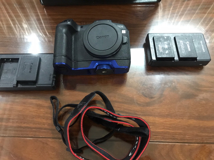 自用佳能eos rp，多少新自己定义吧，机...