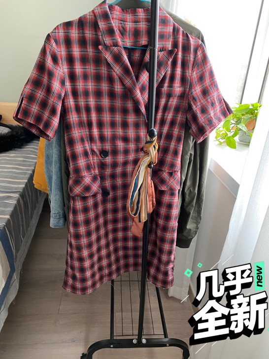 去年八月份在商场原价购物（20年款）订婚穿...