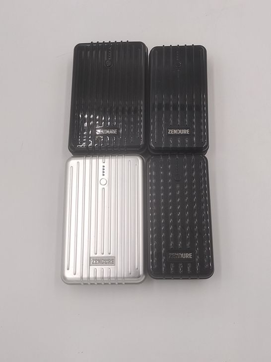 ZENDURE充电宝  4个打包出  爽快...