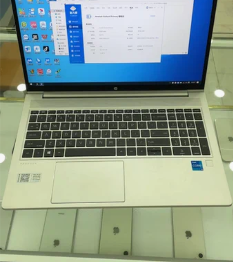 惠普战66笔记本电脑 成色非常的好 没磕没...