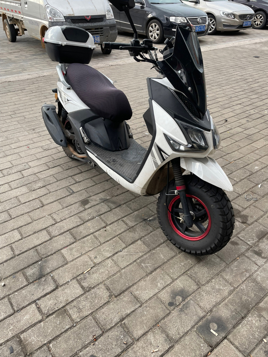 二手路虎，今年上的牌，有牌有证，行驶了40...