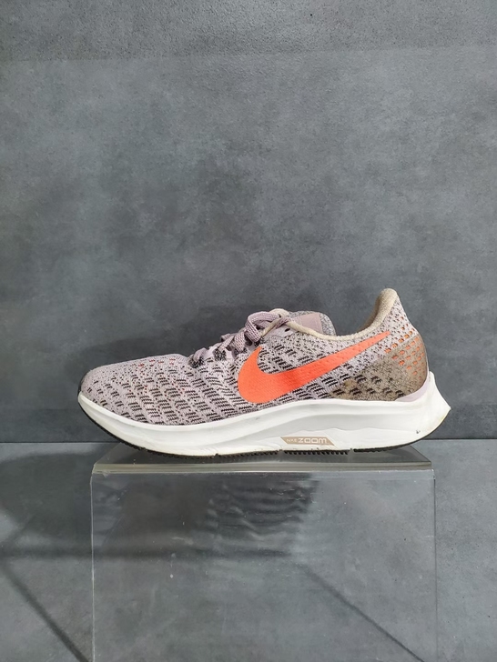 二手36码  正品耐克跑步鞋00150902