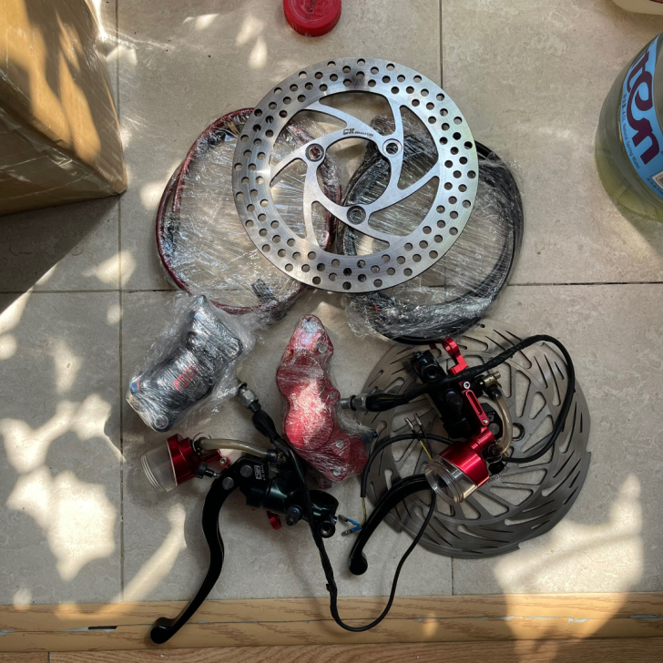 fyiy刹车全套 自己升级换下的，8成新 ...