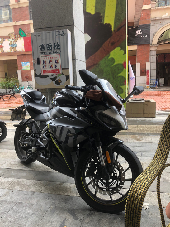 春风250sr高配出租，请私聊我，谢谢不用...