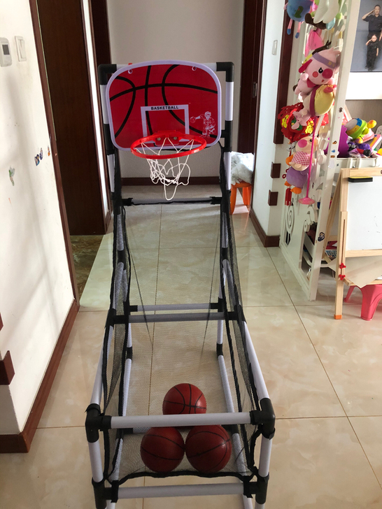 篮球架，全新，爷爷奶奶给买的，孩子大了，玩...