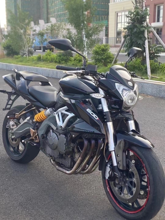 出一台自用15年bn600，成色看图，发动...