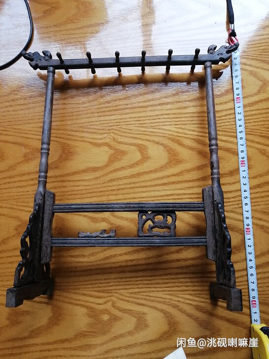 鸡翅木，龙头毛笔架。买了几十年了。具体见图...