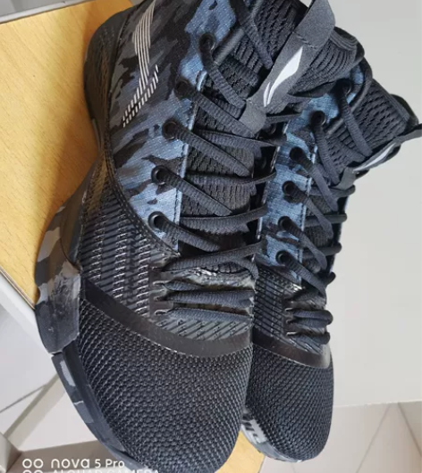 43码   李宁篮球鞋 ， 风暴，   没...